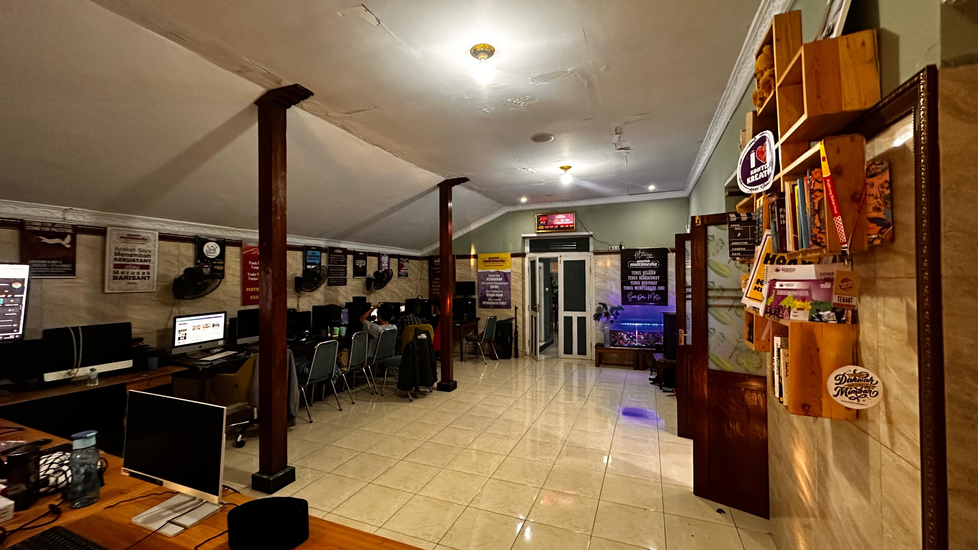 Ruang Studio Multimedia