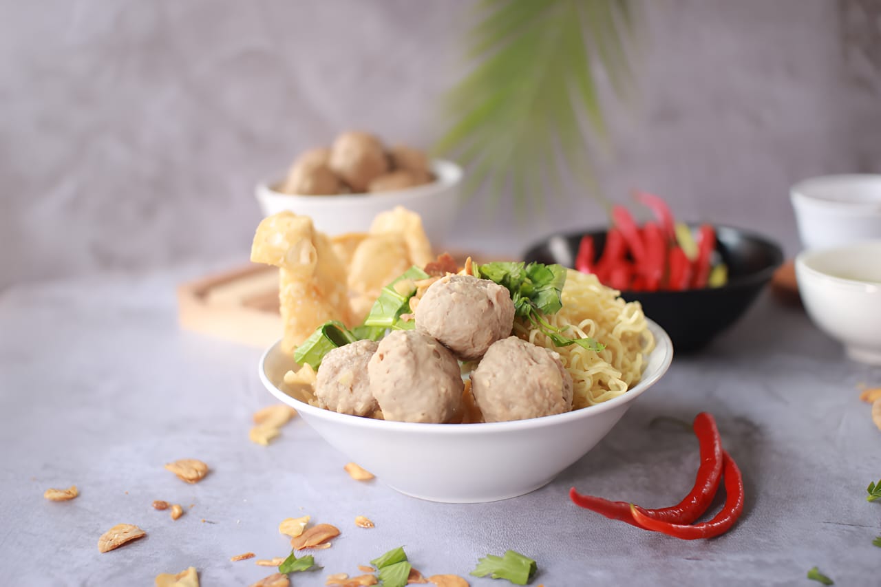 Desain visual dan kemasan Bakso Mie santri PMMI